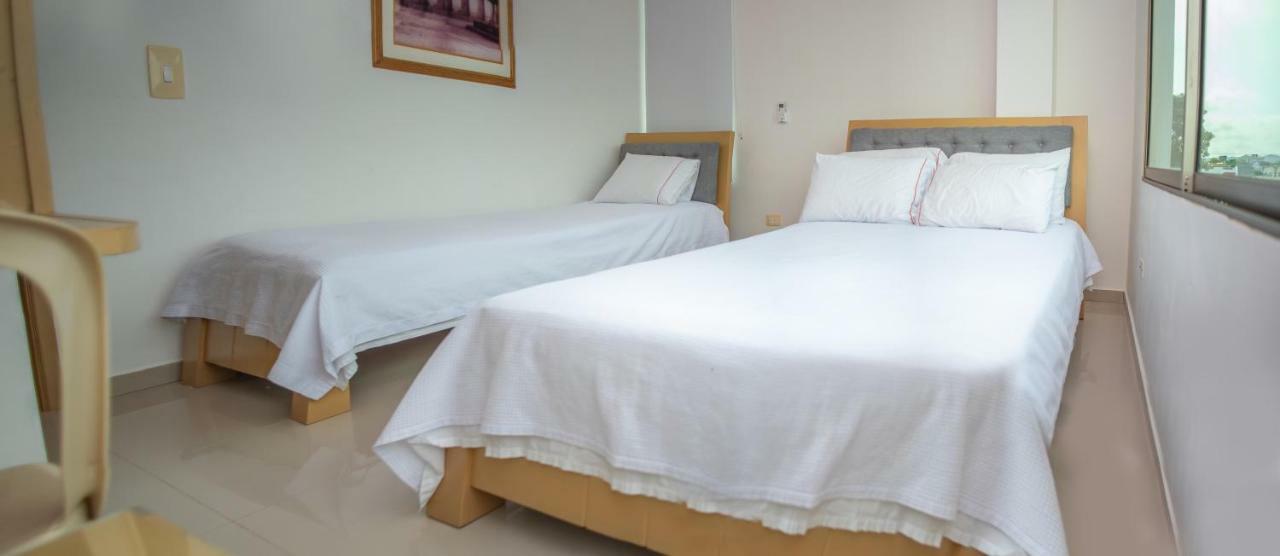 Onoma Hotel Lorica Exterior photo
